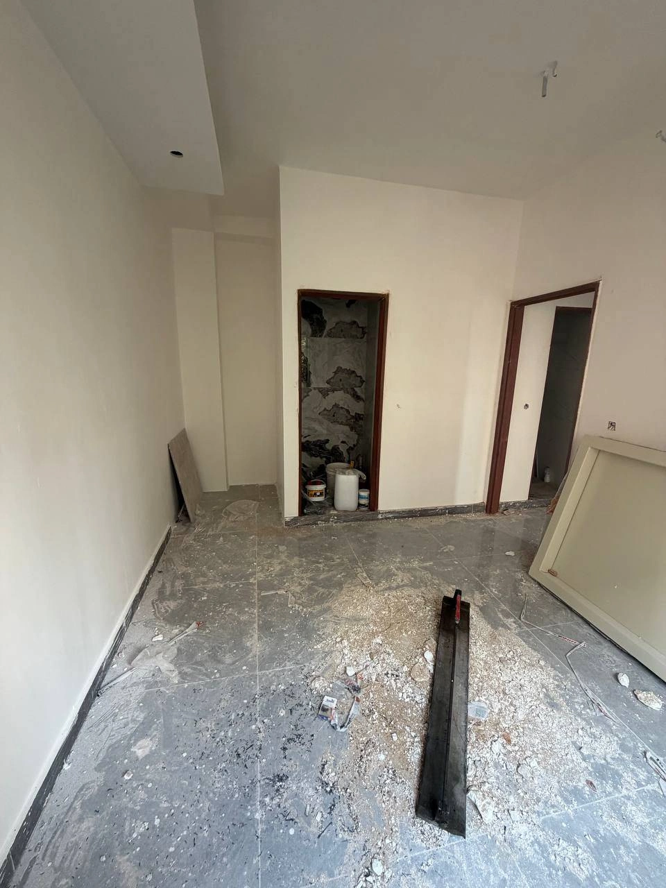 ۱۴۵ متری/ استقامت ۱/ ساختمان دو بر