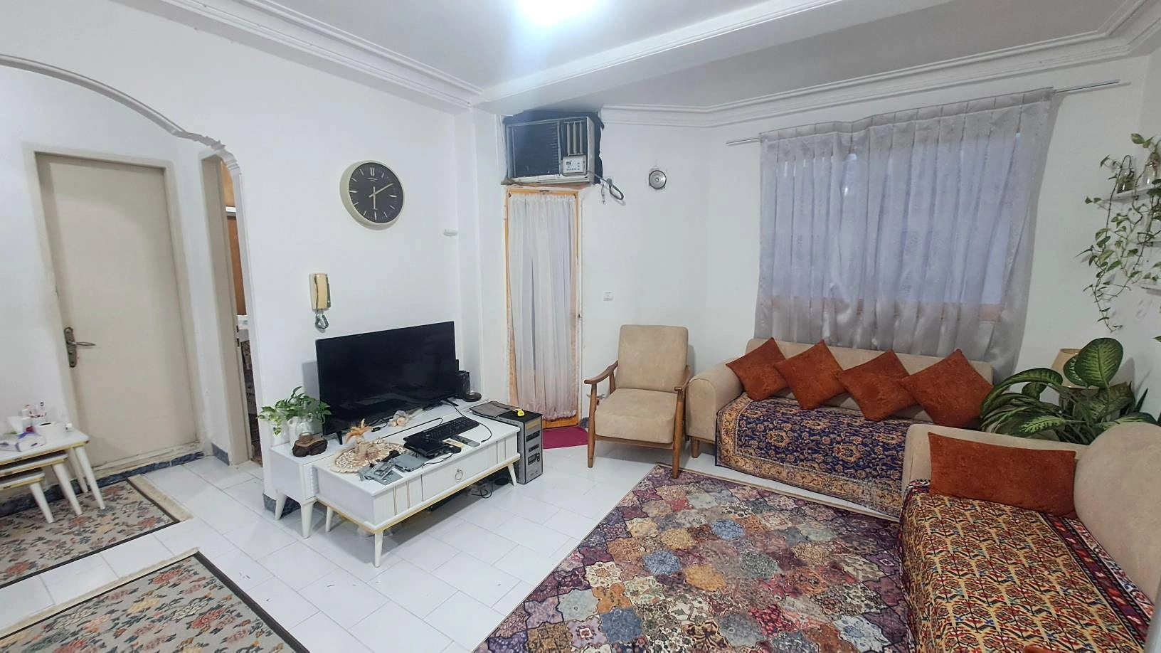 آپارتمان ۶۴ متری/معلم‌/سند تک برگ