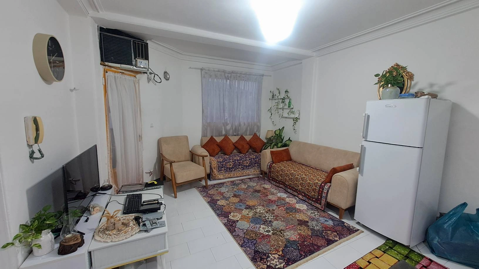 آپارتمان ۶۴ متری/معلم‌/سند تک برگ